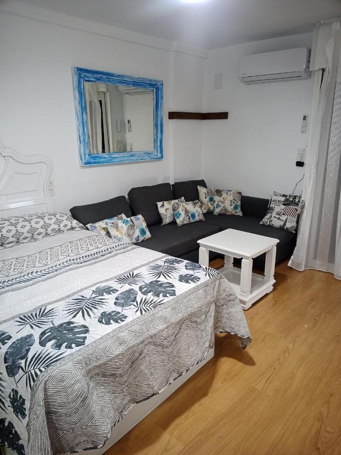 Sweet Home Benalmadena, Estudio Con Vistas Al Mar Y Excelente Conexion Wifi, Para No Fumadores, Con Piscinas, Sea Views, With Swimming Pools, Completely Renovated, Ideal For Older People, Bright With Morning Sun, No Smoking Pokój zdjęcie